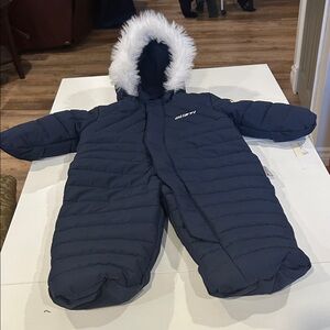 Gusti Navy Infant Jacket with built-in mittens and booties